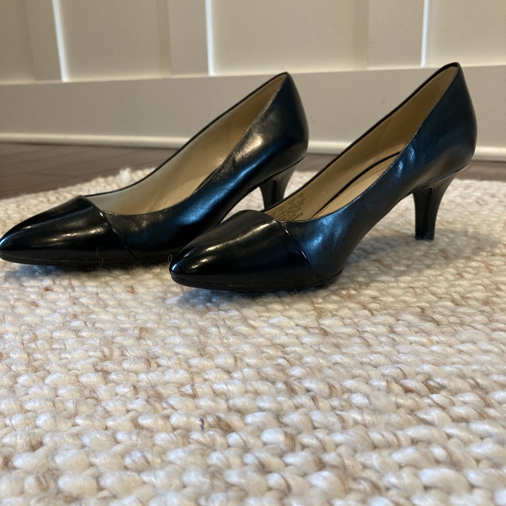 NWT Naturalizer Elegant Black Leather Heels (Sz 6M) - Picture 3 of 8